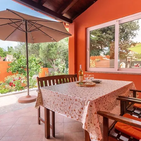 Nyaraló House Suzi *